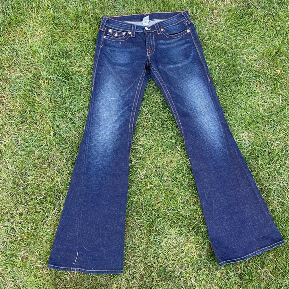 Women’s - 30 - Picture 3 of 3